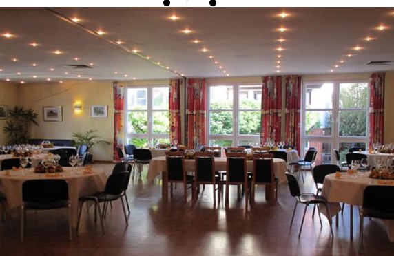 Festsaal mit Lichterdecke